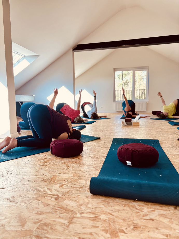 Cours de yoga en entreprise, lors de retraite ou d'évènements en développement personnel